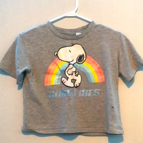 Kids grey snoopy rainbow T-shirt crop top - Picture 1 of 2